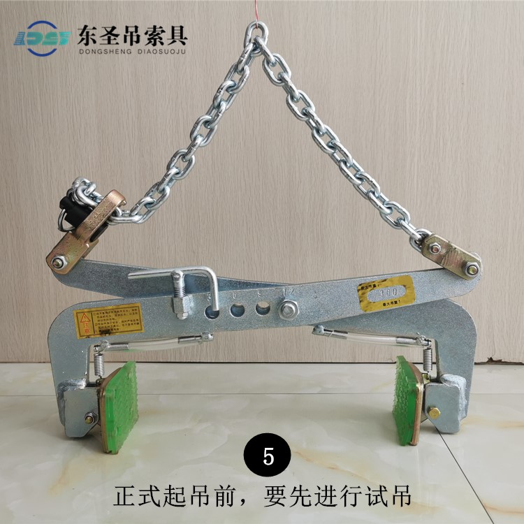 正式起吊前，要先進行試吊（如何試吊請參考起重吊裝操作規(guī)范）