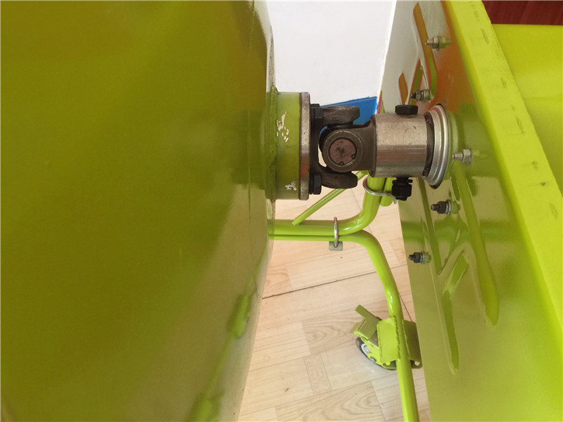 小型建筑攪拌機(jī)這一配件,竟能延長其使用壽命5年？那到底是哪一配件？那是萬向節(jié)。你購買的小型攪拌機(jī)有萬向節(jié)嗎？萬向節(jié)為什么能延長小型攪拌機(jī)使用壽命呢？--河北東圣吊索具制造有限公司--小型建筑攪拌機(jī)萬向節(jié)部位細(xì)節(jié)展示圖