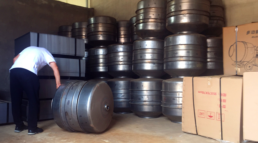 整潔有序車間體現(xiàn)小型攪拌機(jī)廠家生產(chǎn)車間規(guī)范秩序--河北東圣吊索具制造有限公司--小型攪拌機(jī)|石材夾具|液壓堆高車|手動叉車