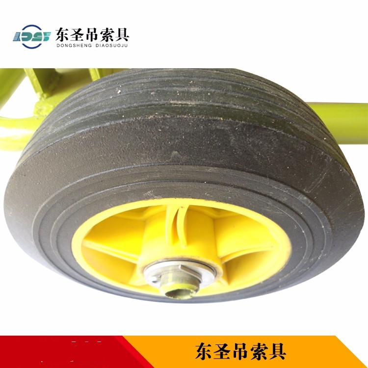 地式正反轉(zhuǎn)自動卸料小型攪拌機(jī)加寬行走輪胎局部細(xì)節(jié)圖展示--河北東圣吊索具制造有限公司--小型攪拌機(jī)|石材夾具|液壓堆高車|手動叉車