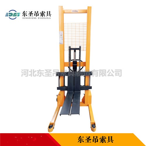 ###手動液壓裝卸車原材料的選擇--河北東圣吊索具制造有限公司--小型攪拌機(jī)|石材夾具|液壓堆高車|手動叉車