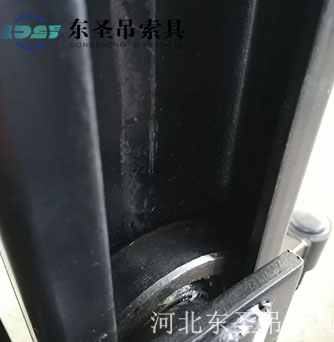 1噸液壓堆高車(chē)加厚鋼材 --河北東圣吊索具制造有限公司